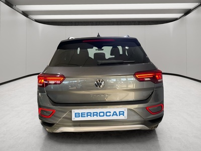 Volkswagen T-Roc Life 1.5 TSI 110 kW (150 CV) 16 Volkswagen T-Roc Life 1.5 TSI 110 kW (150 CV) 16