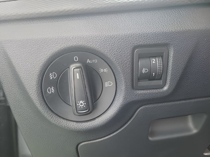 Skoda Scala 1.0 TSI Ambition 81 kW (110 CV) Vehículo usado en Sevilla Skoda Scala 1.0 TSI Ambition 81 kW (110 CV) Vehículo usado en Sevilla