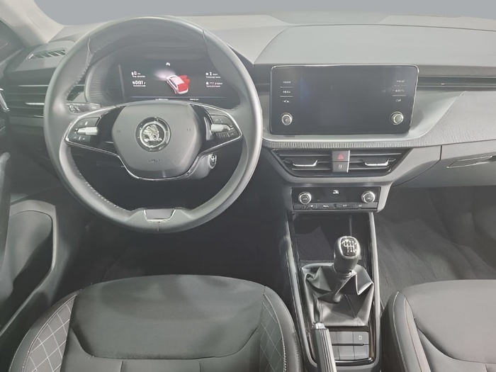 Skoda Scala 1.0 TSI Ambition 81 kW (110 CV) Vehículo usado en Sevilla Skoda Scala 1.0 TSI Ambition 81 kW (110 CV) Vehículo usado en Sevilla