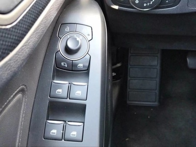 Ford Focus 1.0 Ecoboost MHEV ST-Line 92 kW (125 CV) 18 Ford Focus 1.0 Ecoboost MHEV ST-Line 92 kW (125 CV) 18