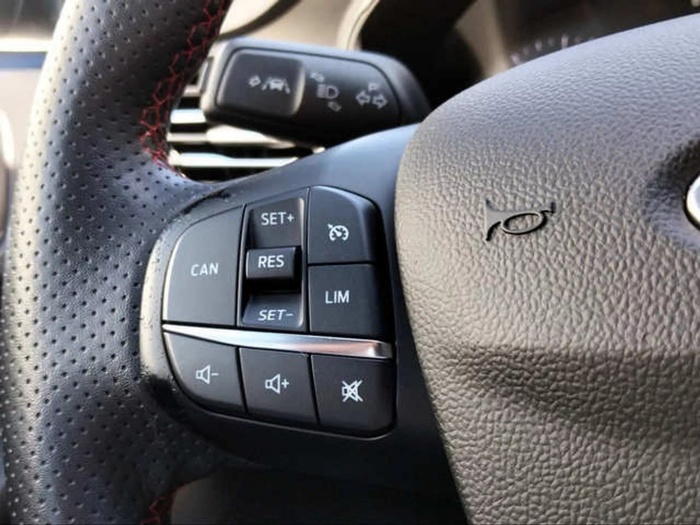 Ford Focus 1.0 Ecoboost MHEV ST-Line 92 kW (125 CV) Vehículo usado en Sevilla Ford Focus 1.0 Ecoboost MHEV ST-Line 92 kW (125 CV) Vehículo usado en Sevilla