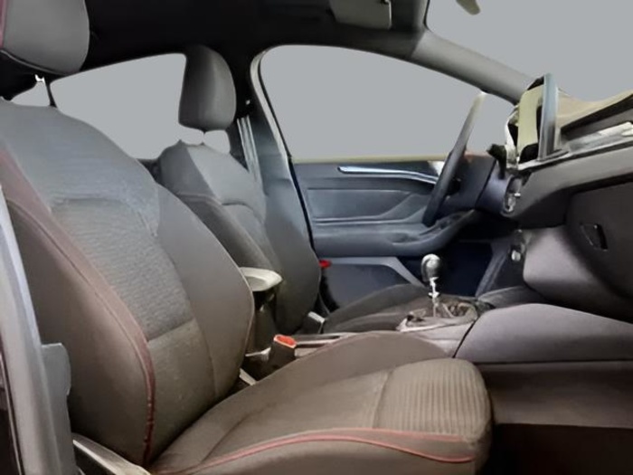 Ford Focus 1.0 Ecoboost MHEV ST-Line 114 kW (155 CV) Vehículo usado en Sevilla Ford Focus 1.0 Ecoboost MHEV ST-Line 114 kW (155 CV) Vehículo usado en Sevilla