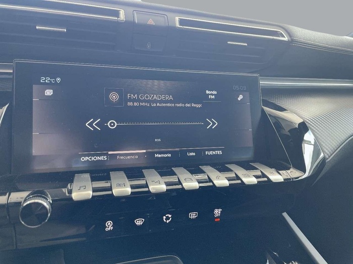 Peugeot 508 BlueHDi 130 S&S GT EAT8 96 kW (130 CV) Vehículo usado en Sevilla Peugeot 508 BlueHDi 130 S&S GT EAT8 96 kW (130 CV) Vehículo usado en Sevilla