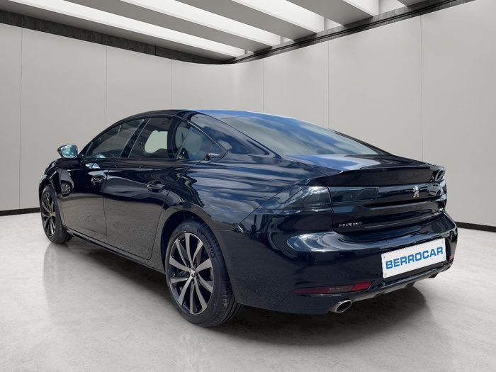 Peugeot 508 BlueHDi 130 S&S GT EAT8 96 kW (130 CV) Vehículo usado en Sevilla Peugeot 508 BlueHDi 130 S&S GT EAT8 96 kW (130 CV) Vehículo usado en Sevilla