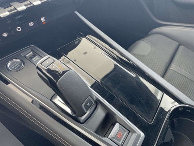 Peugeot 508 BlueHDi 130 S&S GT EAT8 96 kW (130 CV) 15 Peugeot 508 BlueHDi 130 S&S GT EAT8 96 kW (130 CV) 15