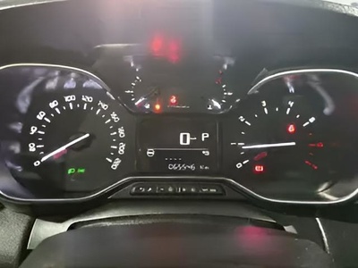 Citroen C3 Aircross PureTech 110 S&S Plus 81 kW (110 CV) 15 Citroen C3 Aircross PureTech 110 S&S Plus 81 kW (110 CV) 15