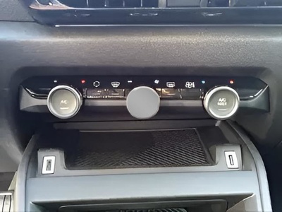 Citroen C4 Collection Hybrid ë-DCS6 107 kW (145 CV) 24 Citroen C4 Collection Hybrid ë-DCS6 107 kW (145 CV) 24