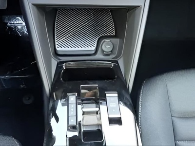 Citroen C4 Collection Hybrid ë-DCS6 107 kW (145 CV) 23 Citroen C4 Collection Hybrid ë-DCS6 107 kW (145 CV) 23