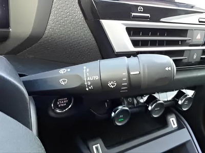 Citroen C4 Collection Hybrid ë-DCS6 107 kW (145 CV) 26 Citroen C4 Collection Hybrid ë-DCS6 107 kW (145 CV) 26