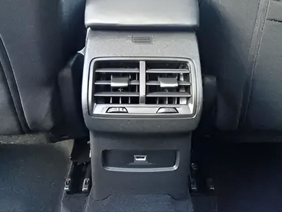 Citroen C4 Collection Hybrid ë-DCS6 107 kW (145 CV) 28 Citroen C4 Collection Hybrid ë-DCS6 107 kW (145 CV) 28