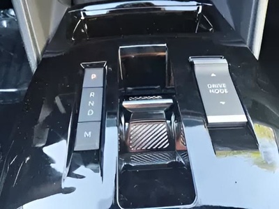 Citroen C4 Hybrid 145 Business Edition e-DCS6 107 kW (145 CV) 35 Citroen C4 Hybrid 145 Business Edition e-DCS6 107 kW (145 CV) 35