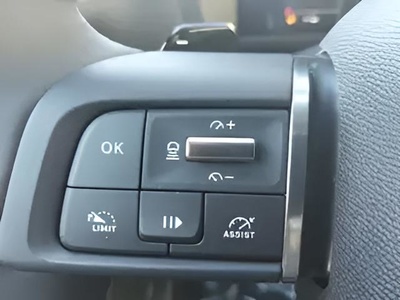 Citroen C4 Hybrid 145 Business Edition e-DCS6 107 kW (145 CV) 15 Citroen C4 Hybrid 145 Business Edition e-DCS6 107 kW (145 CV) 15