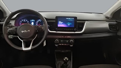 Kia Stonic 1.0 T-GDi MHEV Drive 74 kW (100 CV) 8 Kia Stonic 1.0 T-GDi MHEV Drive 74 kW (100 CV) 8