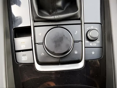 Mazda Mazda 3 2.5L E-SKY G MHEV Prime-line 103 kW (140 CV) 22 Mazda Mazda 3 2.5L E-SKY G MHEV Prime-line 103 kW (140 CV) 22