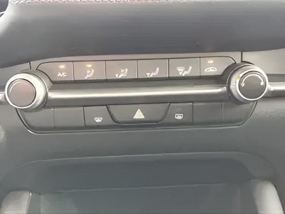 Mazda Mazda 3 2.5L E-SKY G MHEV Prime-line 103 kW (140 CV) 28 Mazda Mazda 3 2.5L E-SKY G MHEV Prime-line 103 kW (140 CV) 28