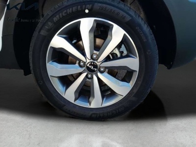 Kia Stonic 1.2 DPi Concept 62 kW (84 CV) 9 Kia Stonic 1.2 DPi Concept 62 kW (84 CV) 9