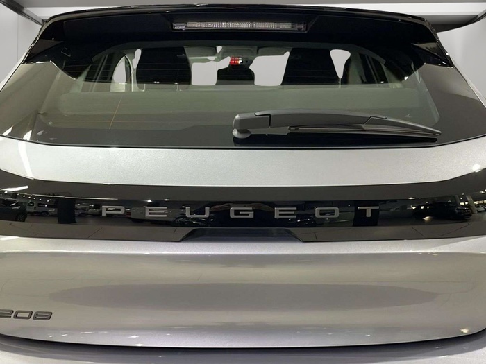 Peugeot 208 PureTech 100 Active 75 kW (100 CV) Vehículo usado en Sevilla Peugeot 208 PureTech 100 Active 75 kW (100 CV) Vehículo usado en Sevilla