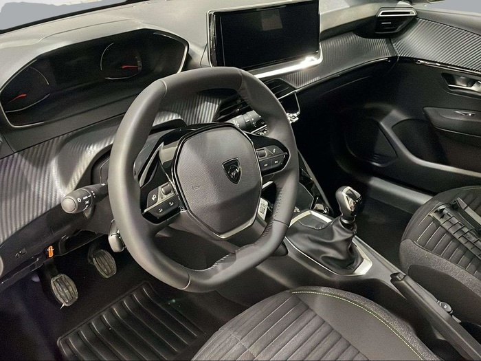 Peugeot 208 PureTech 100 Active 75 kW (100 CV) Vehículo usado en Sevilla Peugeot 208 PureTech 100 Active 75 kW (100 CV) Vehículo usado en Sevilla