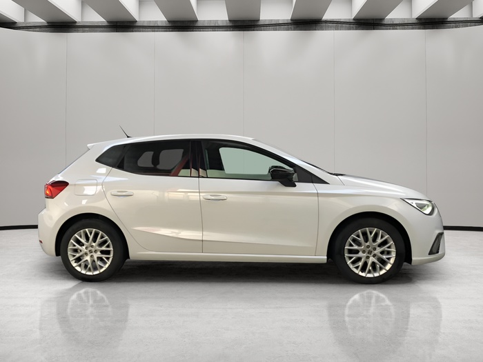 SEAT Ibiza 1.0 TSI S&S FR XS 85 kW (115 CV) Vehículo usado en Sevilla SEAT Ibiza 1.0 TSI S&S FR XS 85 kW (115 CV) Vehículo usado en Sevilla