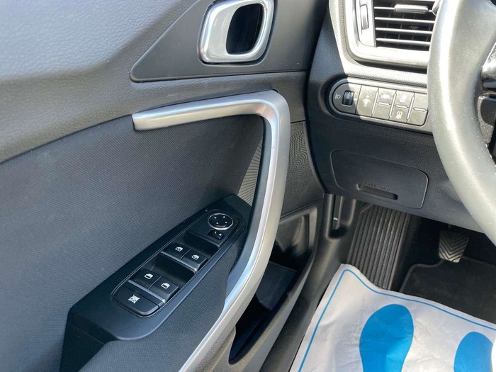 Kia XCeed 1.0 T-GDi Drive 74 kW (100 CV) Vehículo usado en Sevilla Kia XCeed 1.0 T-GDi Drive 74 kW (100 CV) Vehículo usado en Sevilla