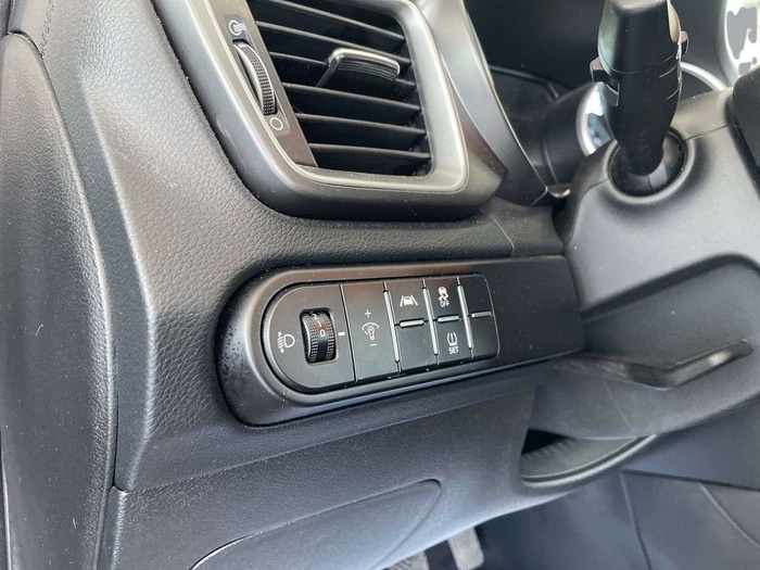 Kia XCeed 1.0 T-GDi Drive 74 kW (100 CV) Vehículo usado en Sevilla Kia XCeed 1.0 T-GDi Drive 74 kW (100 CV) Vehículo usado en Sevilla