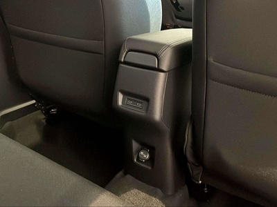 Citroen C3 Aircross Hybrid 145 Plus e-DCS6 107 kW (145 CV) 9 Citroen C3 Aircross Hybrid 145 Plus e-DCS6 107 kW (145 CV) 9