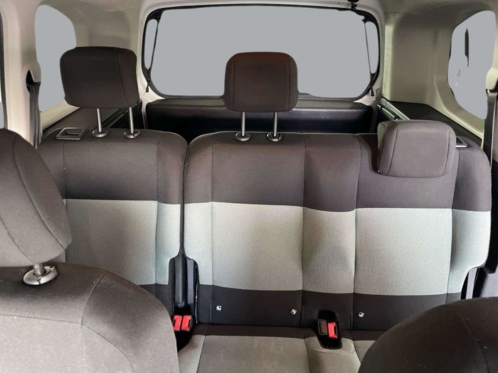 Citroen Berlingo BlueHDi 100 S&S Talla M Feel 75 kW (102 CV) Vehículo usado en Sevilla Citroen Berlingo BlueHDi 100 S&S Talla M Feel 75 kW (102 CV) Vehículo usado en Sevilla