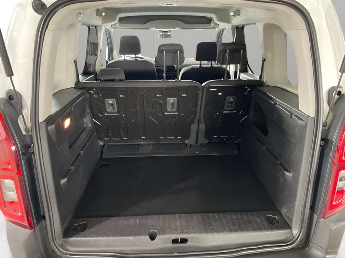 Citroen Berlingo BlueHDi 100 S&S Talla M Feel 75 kW (102 CV) Vehículo usado en Sevilla Citroen Berlingo BlueHDi 100 S&S Talla M Feel 75 kW (102 CV) Vehículo usado en Sevilla