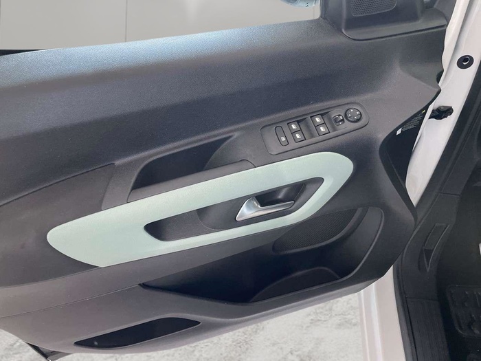 Citroen Berlingo BlueHDi 100 S&S Talla M Feel 75 kW (102 CV) Vehículo usado en Sevilla Citroen Berlingo BlueHDi 100 S&S Talla M Feel 75 kW (102 CV) Vehículo usado en Sevilla