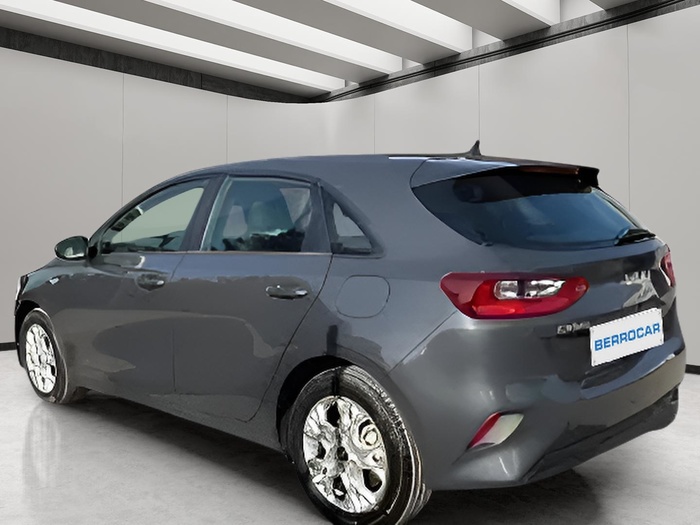 Kia Ceed 1.0 T-GDi Concept 74 kW (100 CV) Vehículo usado en Sevilla Kia Ceed 1.0 T-GDi Concept 74 kW (100 CV) Vehículo usado en Sevilla