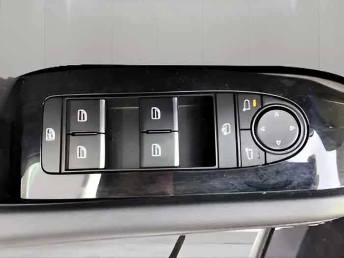 Mazda Mazda 3 2.5L E-SKY G MHEV Prime-line 103 kW (140 CV) Vehículo usado en Sevilla Mazda Mazda 3 2.5L E-SKY G MHEV Prime-line 103 kW (140 CV) Vehículo usado en Sevilla