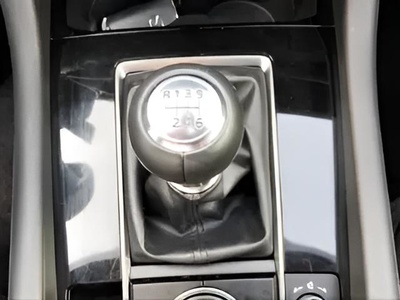 Mazda Mazda 3 2.5L E-SKY G MHEV Prime-line 103 kW (140 CV) 28 Mazda Mazda 3 2.5L E-SKY G MHEV Prime-line 103 kW (140 CV) 28