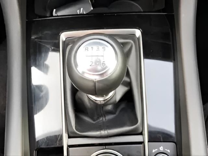 Mazda Mazda 3 2.5L E-SKY G MHEV Prime-line 103 kW (140 CV) Vehículo usado en Sevilla Mazda Mazda 3 2.5L E-SKY G MHEV Prime-line 103 kW (140 CV) Vehículo usado en Sevilla