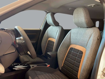 Citroen C3 Aircross Hybrid 145 Plus e-DCS6 107 kW (145 CV) 8 Citroen C3 Aircross Hybrid 145 Plus e-DCS6 107 kW (145 CV) 8