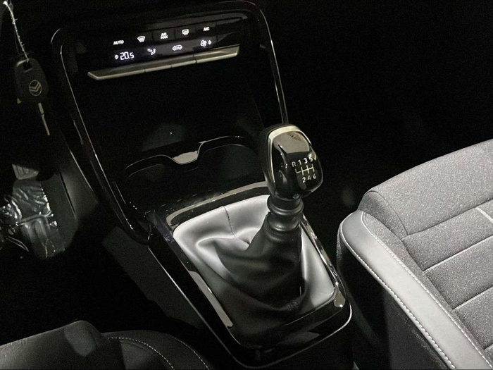 Citroen C3 1.2 Turbo Max 74 kW (100 CV) Vehículo usado en Sevilla Citroen C3 1.2 Turbo Max 74 kW (100 CV) Vehículo usado en Sevilla