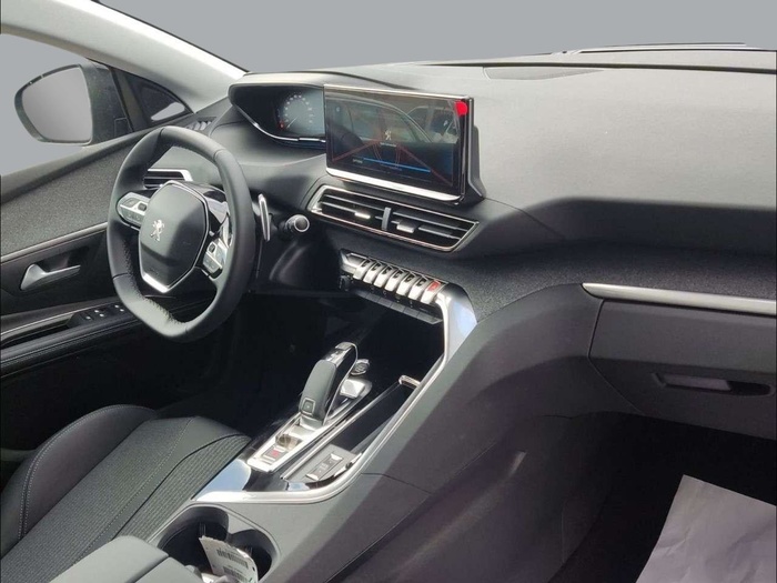 Peugeot 5008 BlueHDi 130 S&S Allure EAT8 96 kW (130 CV) Vehículo usado en Sevilla Peugeot 5008 BlueHDi 130 S&S Allure EAT8 96 kW (130 CV) Vehículo usado en Sevilla