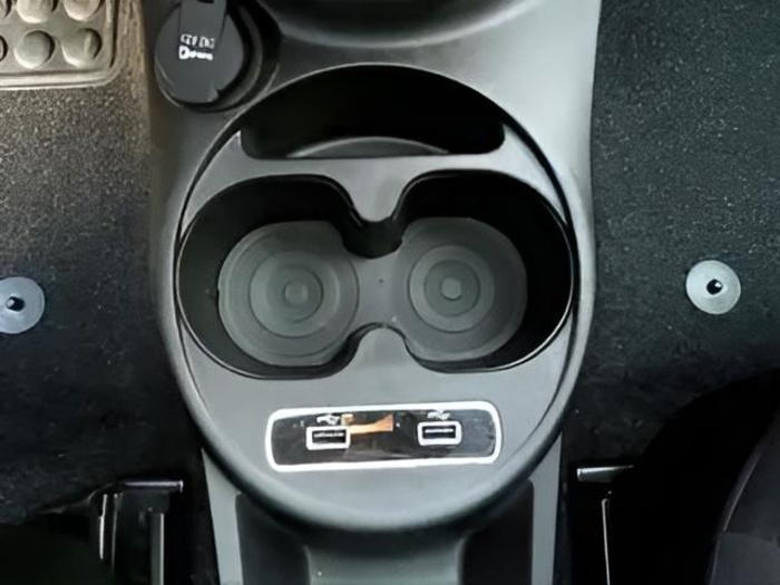 Fiat 500 1.0 Hybrid Monotrim 51 kW (70 CV) Vehículo usado en Sevilla Fiat 500 1.0 Hybrid Monotrim 51 kW (70 CV) Vehículo usado en Sevilla