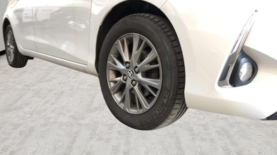 Toyota Yaris 1.0 Business 51 kW (69 CV) 7 Toyota Yaris 1.0 Business 51 kW (69 CV) 7