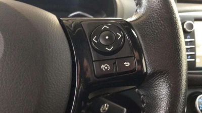 Toyota Yaris 1.0 Business 51 kW (69 CV) 16 Toyota Yaris 1.0 Business 51 kW (69 CV) 16