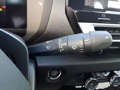 Citroen C4 Hybrid 145 Business Edition e-DCS6 107 kW (145 CV) 23 Citroen C4 Hybrid 145 Business Edition e-DCS6 107 kW (145 CV) 23