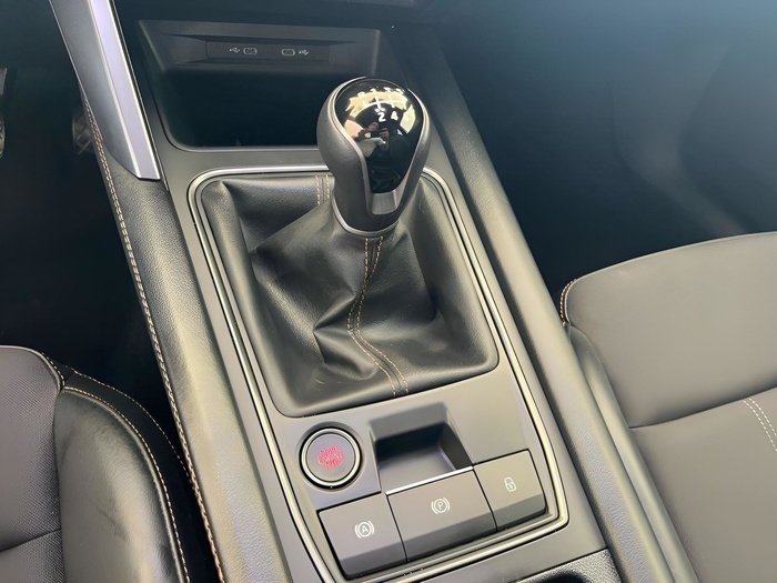 CUPRA León 1.5 TSI 110 kW (150 CV) Vehículo usado en Sevilla CUPRA León 1.5 TSI 110 kW (150 CV) Vehículo usado en Sevilla