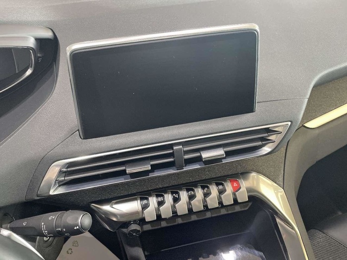 Peugeot 3008 BlueHDI 120 S&S Active EAT6 88 kW (120 CV) Vehículo usado en Sevilla Peugeot 3008 BlueHDI 120 S&S Active EAT6 88 kW (120 CV) Vehículo usado en Sevilla