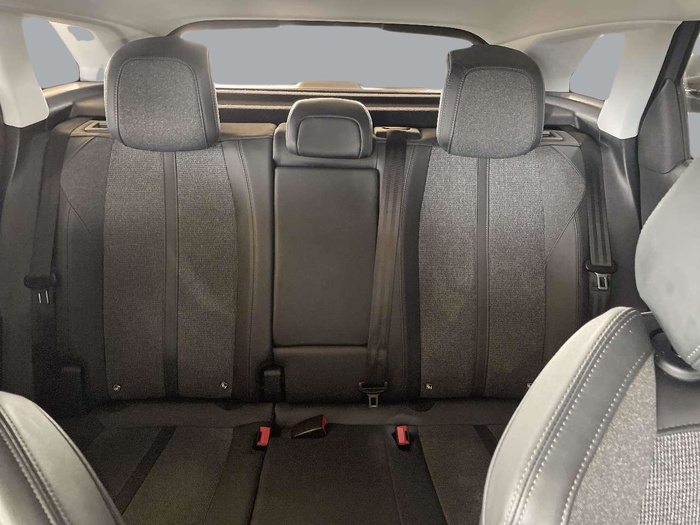 Peugeot 3008 BlueHDI 120 S&S Active EAT6 88 kW (120 CV) Vehículo usado en Sevilla Peugeot 3008 BlueHDI 120 S&S Active EAT6 88 kW (120 CV) Vehículo usado en Sevilla