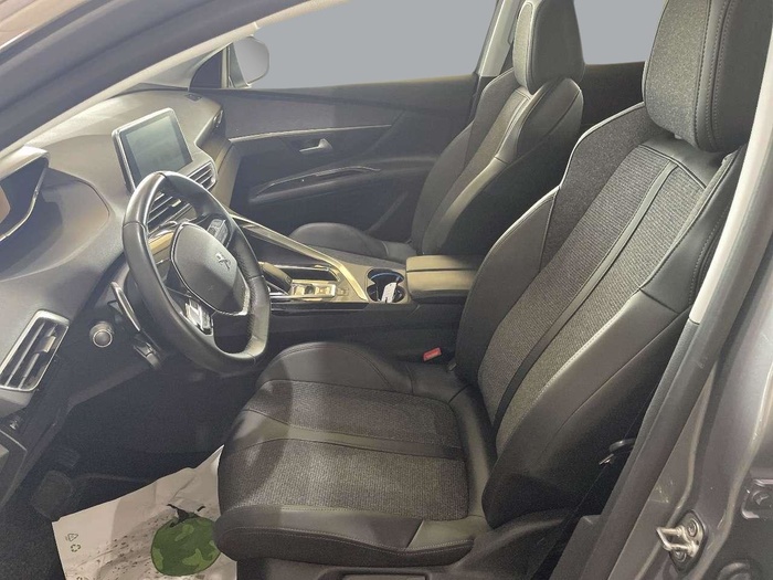 Peugeot 3008 BlueHDI 120 S&S Active EAT6 88 kW (120 CV) Vehículo usado en Sevilla Peugeot 3008 BlueHDI 120 S&S Active EAT6 88 kW (120 CV) Vehículo usado en Sevilla