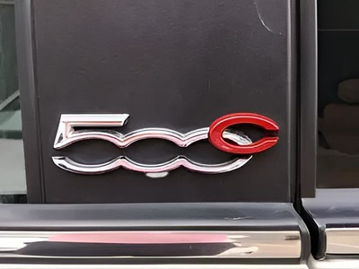 Fiat 500C 1.0 Hybrid Dolcevita 51 kW (70 CV) 17 Fiat 500C 1.0 Hybrid Dolcevita 51 kW (70 CV) 17