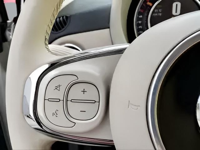 Fiat 500C 1.0 Hybrid Dolcevita 51 kW (70 CV) Vehículo usado en Sevilla Fiat 500C 1.0 Hybrid Dolcevita 51 kW (70 CV) Vehículo usado en Sevilla