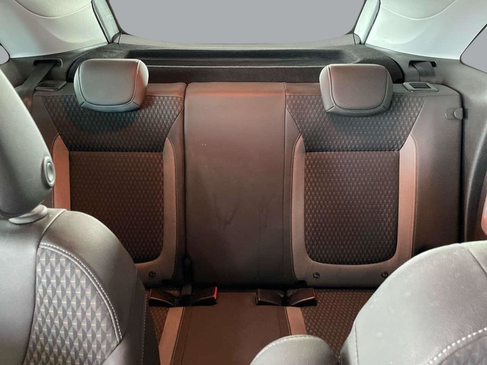 Opel Crossland X 1.2 S&S Innovation 96 kW (130 CV) Vehículo usado en Sevilla Opel Crossland X 1.2 S&S Innovation 96 kW (130 CV) Vehículo usado en Sevilla