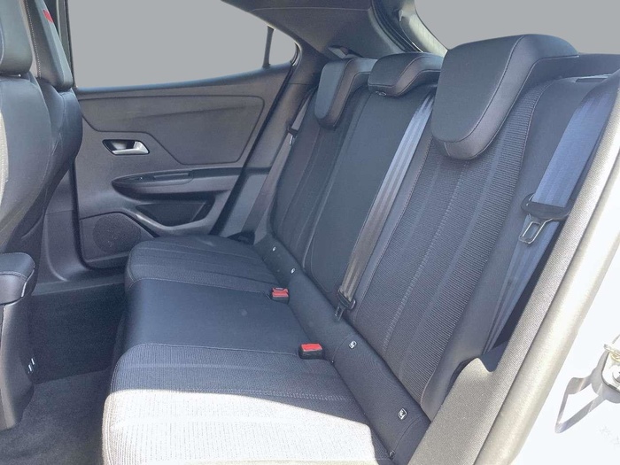 Opel Mokka-e BEV 50kWh GS Line-e 100 kW (136 CV) Vehículo usado en Sevilla Opel Mokka-e BEV 50kWh GS Line-e 100 kW (136 CV) Vehículo usado en Sevilla