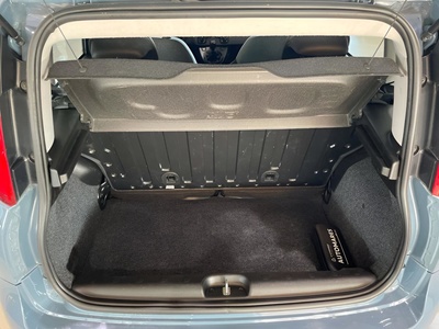 Fiat Panda 1.0 Hybrid GSE City Life 51 kW (70 CV) 17 Fiat Panda 1.0 Hybrid GSE City Life 51 kW (70 CV) 17