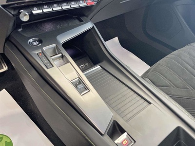 Peugeot 408 GT Puretech EAT8 96 kW (130 CV) 8 Peugeot 408 GT Puretech EAT8 96 kW (130 CV) 8